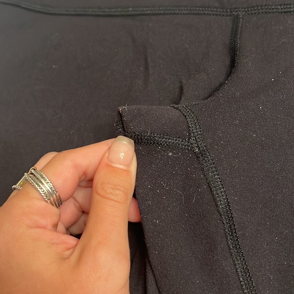 30. Lululemon Wunder Under Crop *Mid-Rise 19" Black - Picture 3 of 4